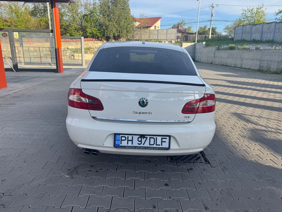 Vând skoda superb 2