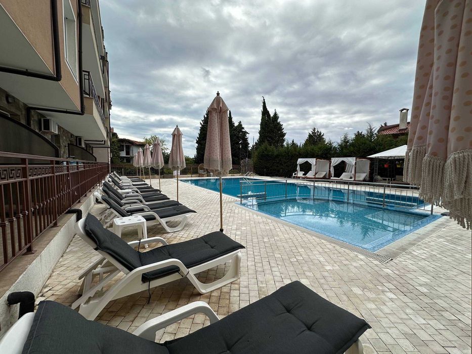 Просторен обзаведен тристаен апартамент, к-с „Хоризонт“