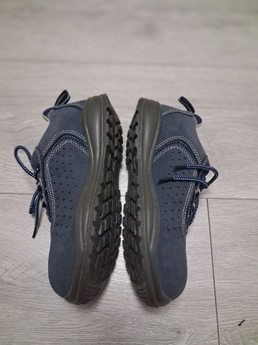 Papuci de protectie cu bombeu nr 37