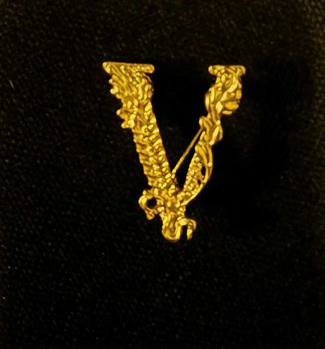 Луксозни обеци Dior Моля разгледайте и другите предложения