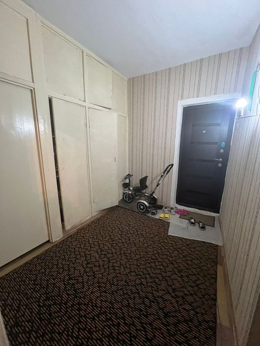 Продается квартира! Город Чирчик, 9-микрорайон.