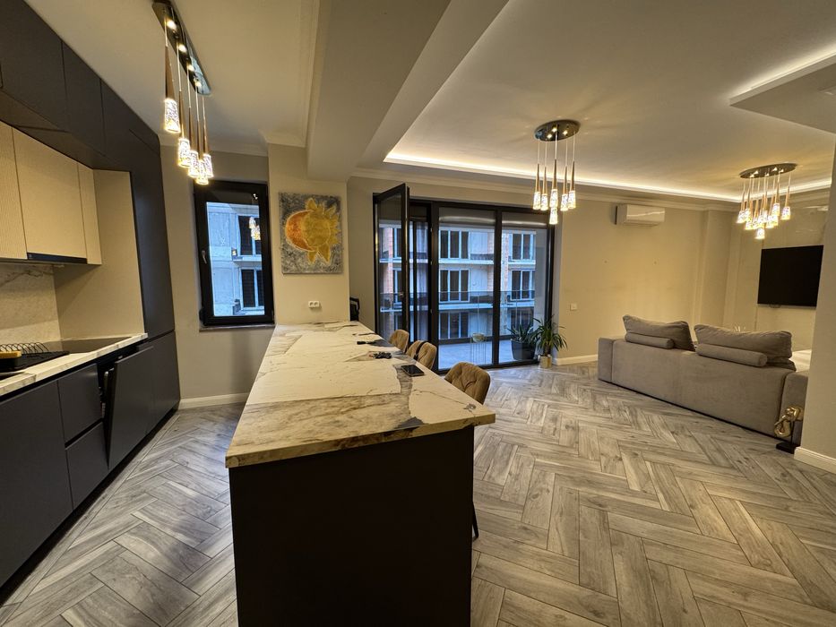 Apartament modern cu 3 camere și terasă generoasă | Loc de parcare subteran inclus | Via Pipera