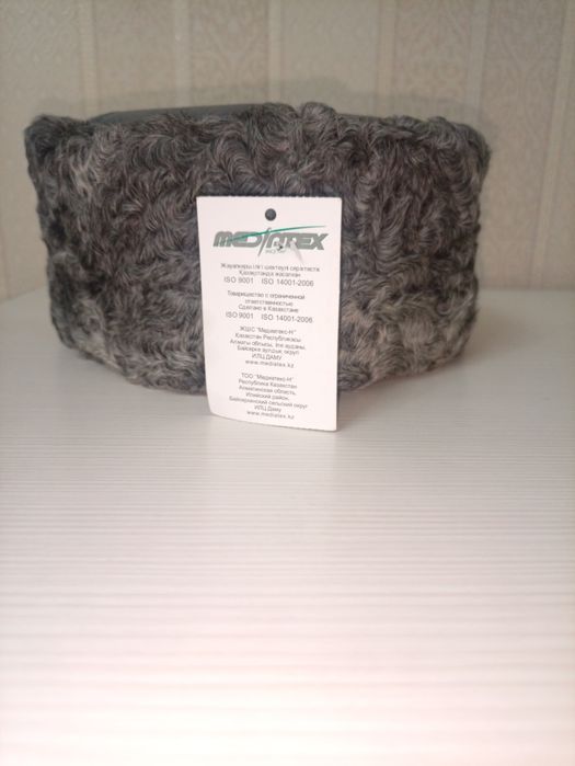 Шапка-ушвнка изкаракуля