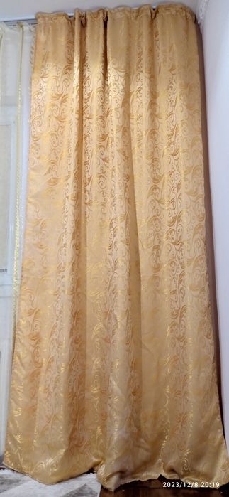 Шторы пердесымен сатылады б/у