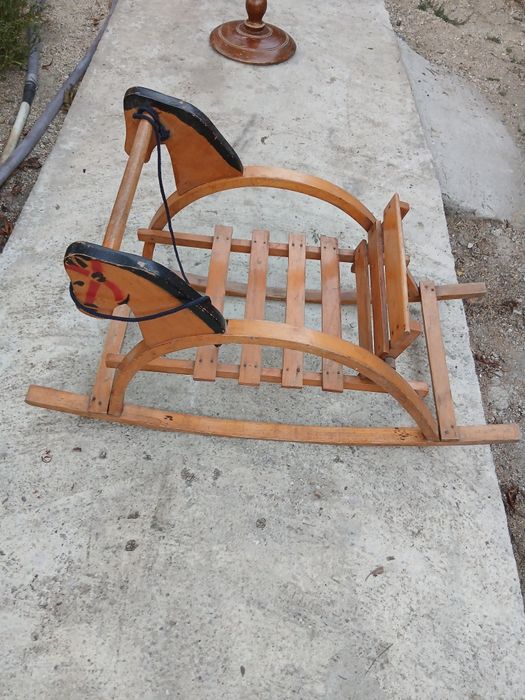 Balansoar calut vintage din perioada comunista