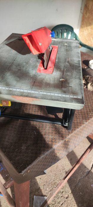 Настолен циркуляр