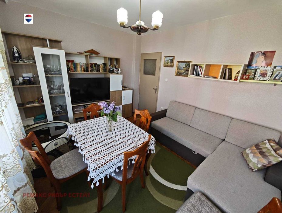Продава се Тристаен апартамент в Русе, Възраждане - 86 кв.м за 1067 €/кв.м - Снимка #7