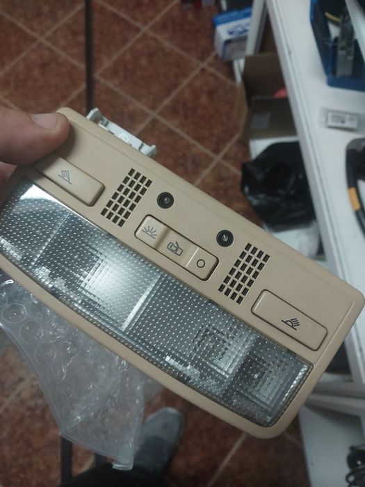 Плафони с амбиентно осветление