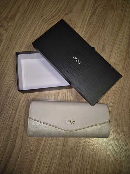 Plic Nobo crem cu inserții aurii