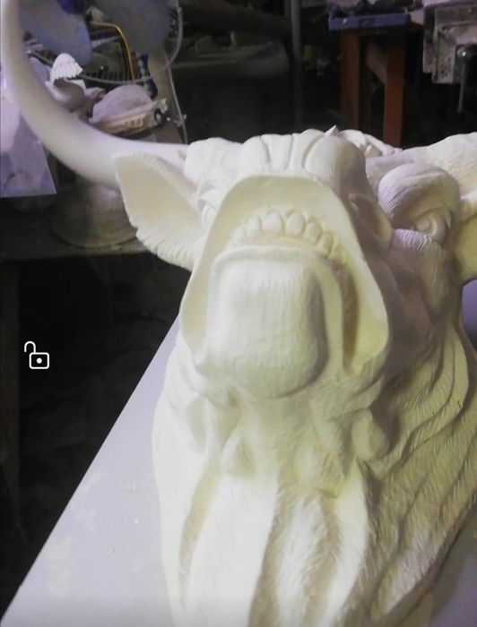 Подвесной декор голова быка.