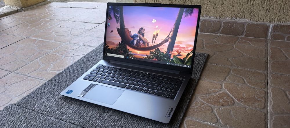 Laptop Lenovo Ideapad 3i_i5-12450H gen 12_8GB LPDDR5_SSD 512GB_ca NOU