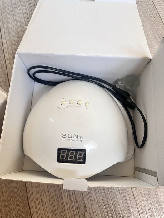 Лампа маникюрная