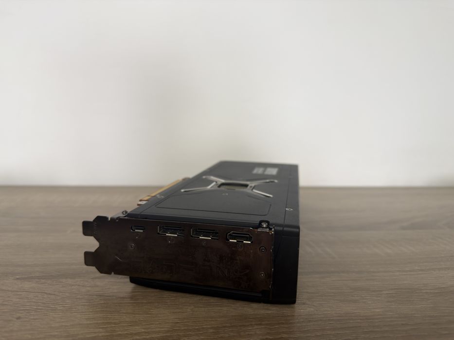 Placa video 6800XT Midnight Black Edition 16GB