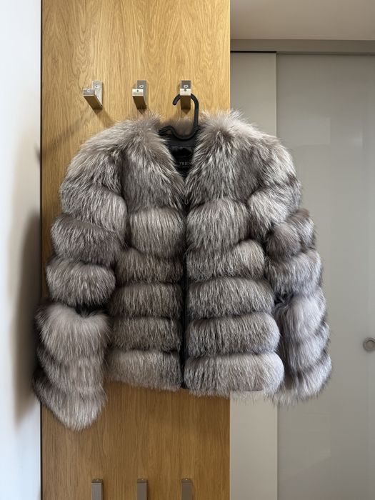 Дамско яке с косъм от сребърна лисица