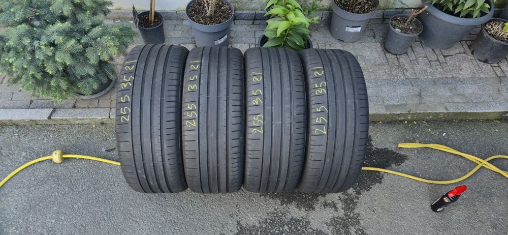 SET Anvelope 255/35/21 Vara Pirelli PZero DOT 2023