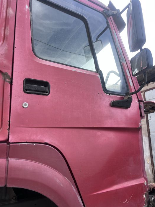 Двери в сборе, бампер на хову