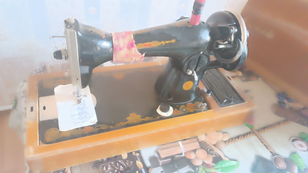 Продаётся швейная машинка ручная