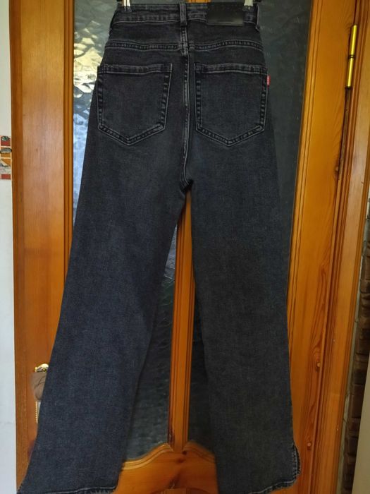 Джинсы новые 25 размер