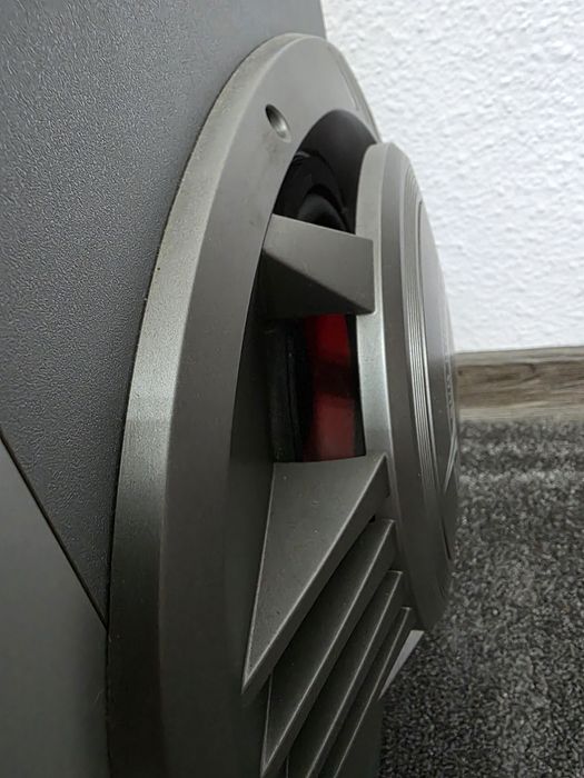 Universum VTC-CD 4035 de mare putere