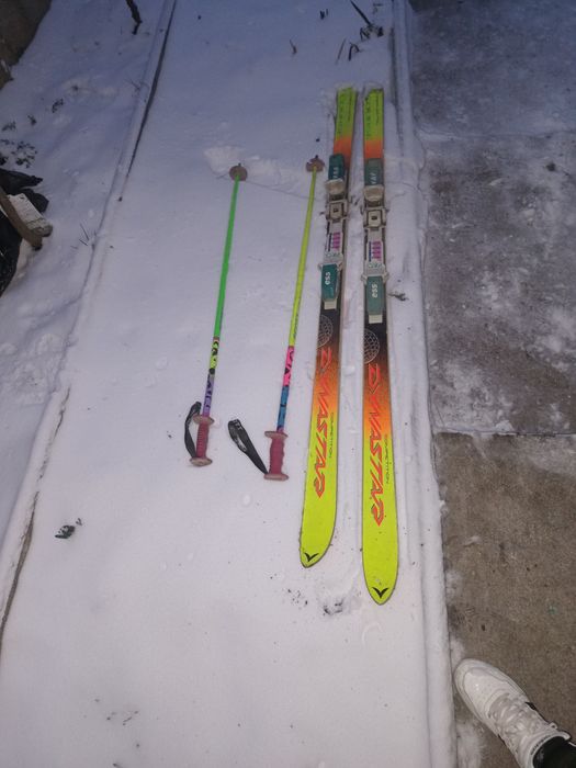 Vând schiuri dynaster originale