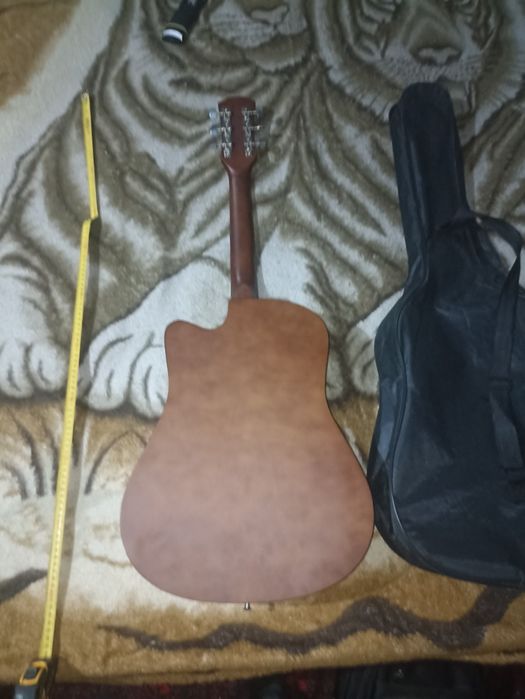 Gitara sotiladi 2026