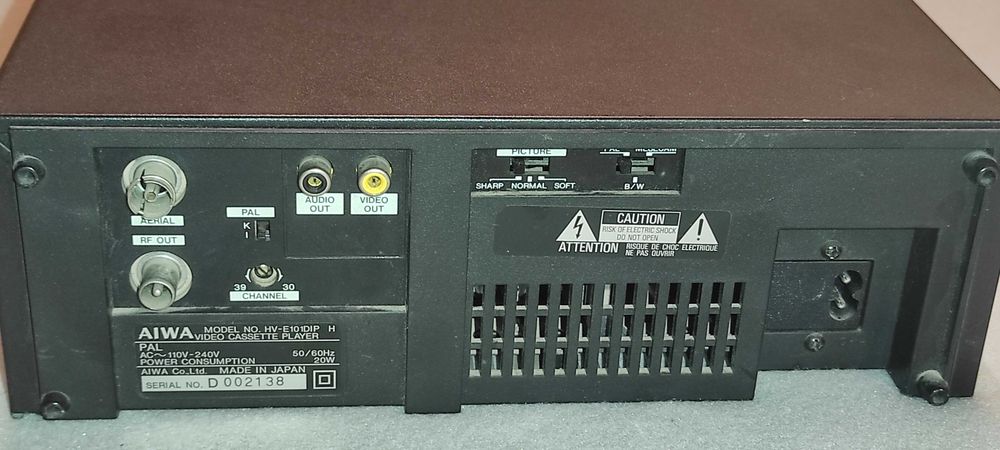 video player AIWA model hv - e 101dip - cititi anuntul