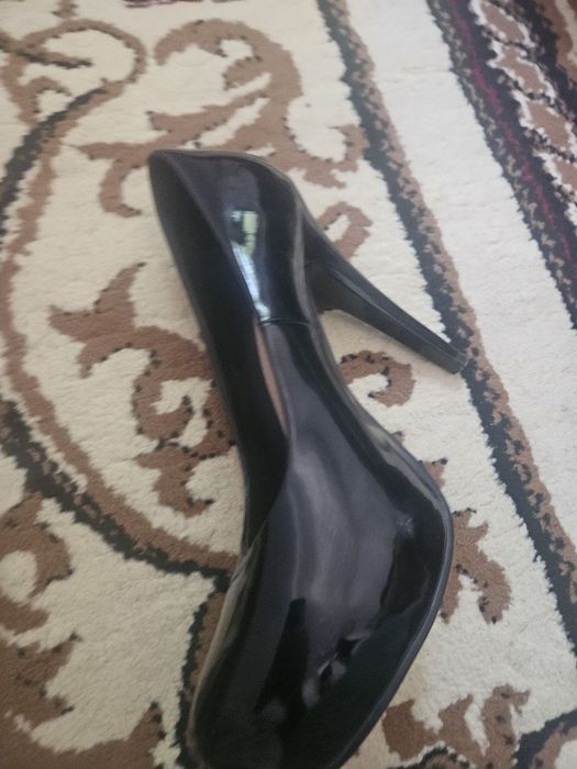 Новые женские туфли 37
