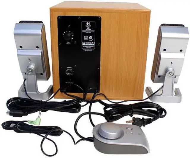 Logitech Z-3 40 Watt 2.1 аудиосистема (колонки)