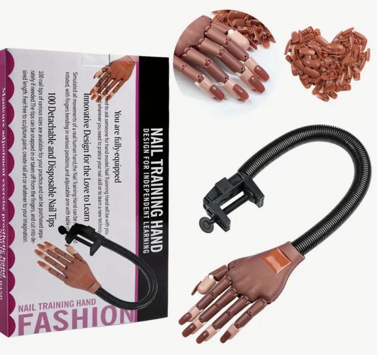 Тренировъчна ръка за практикуване на маникюр