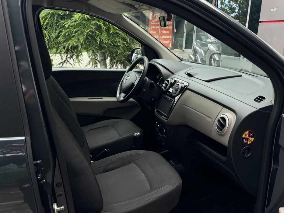 Vând Dacia Lodgy într-o stare excelentă