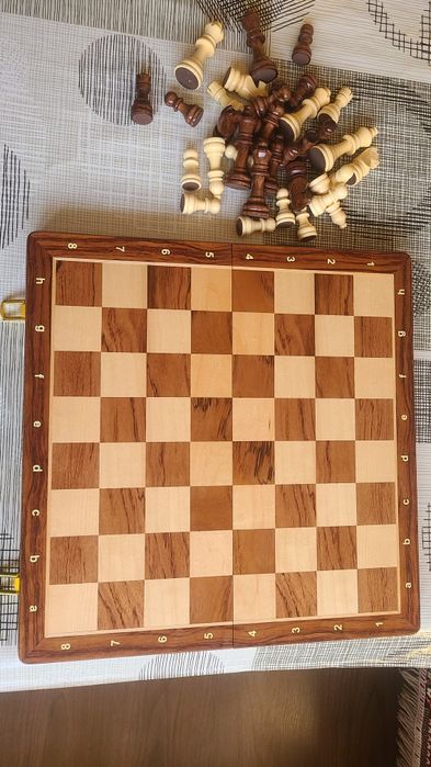 Шахматы деревянные