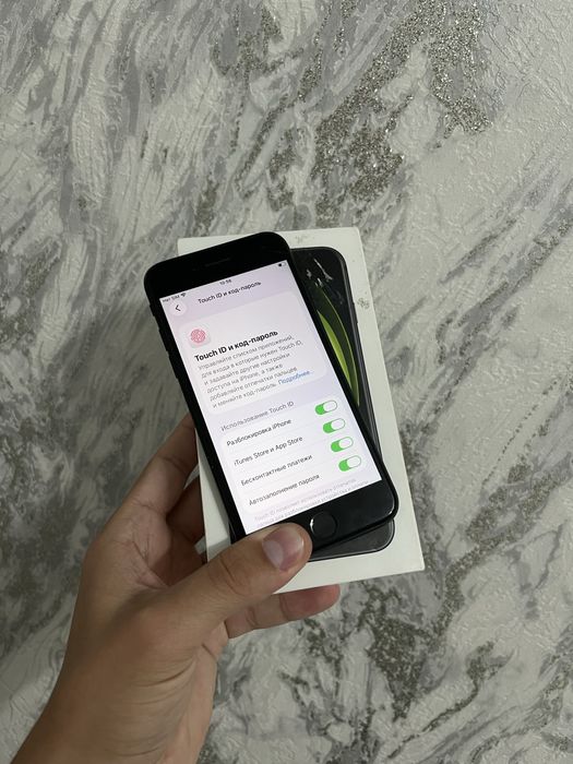 Продам Айфон Се 2/ Iphone Se 2