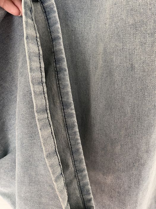 Новые стильные джинсы