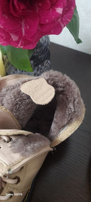 Продам ботинки зимние