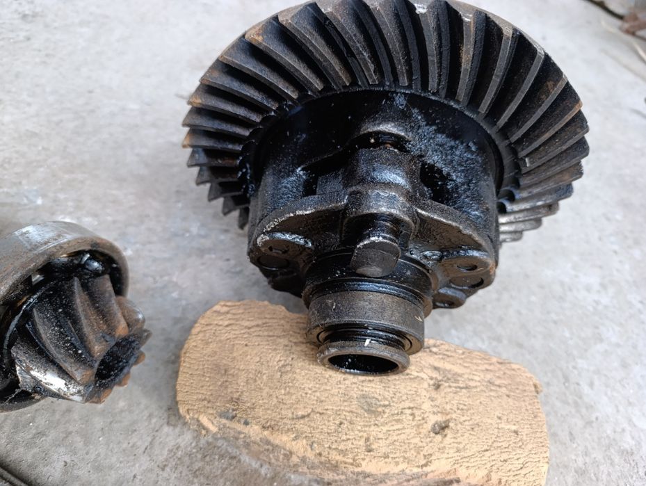 T-40 peredoʻk zapchastlari koʻp yurmagan yangidek