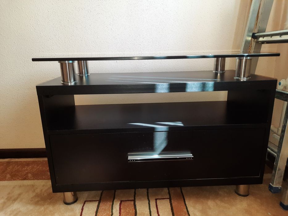 Тумба-подставка под ТВ