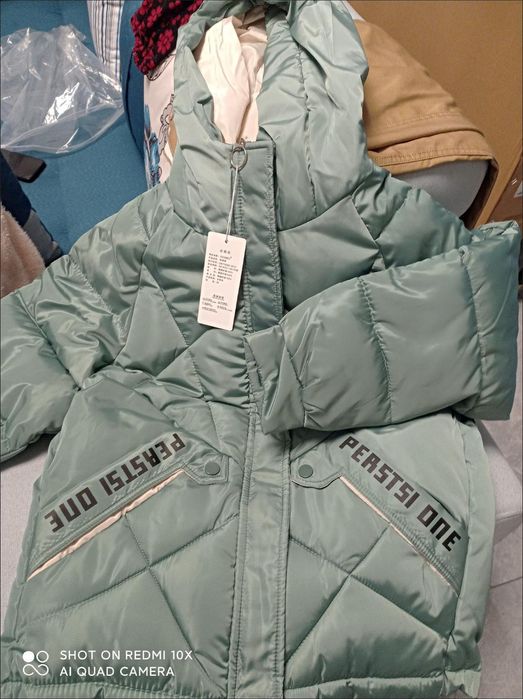 Продам женские куртки