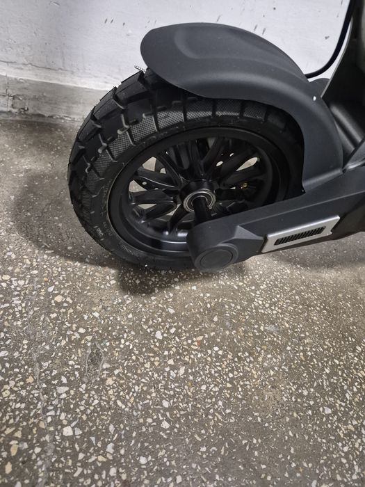 Vând trotineta electrică Kukirin A1 A1