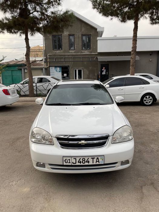 Prodaetsa Lacetti 1.8 srochna