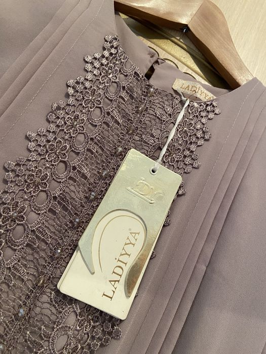 Продам платье очень красивое