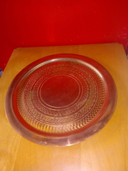 Красиви нови медни съдове