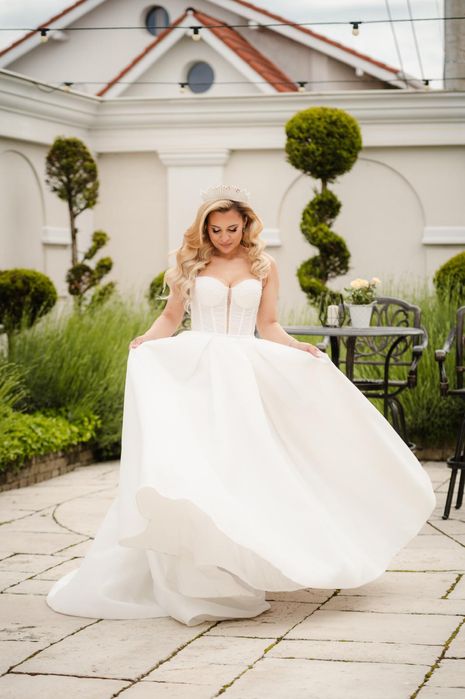 Vand rochie de mireasa