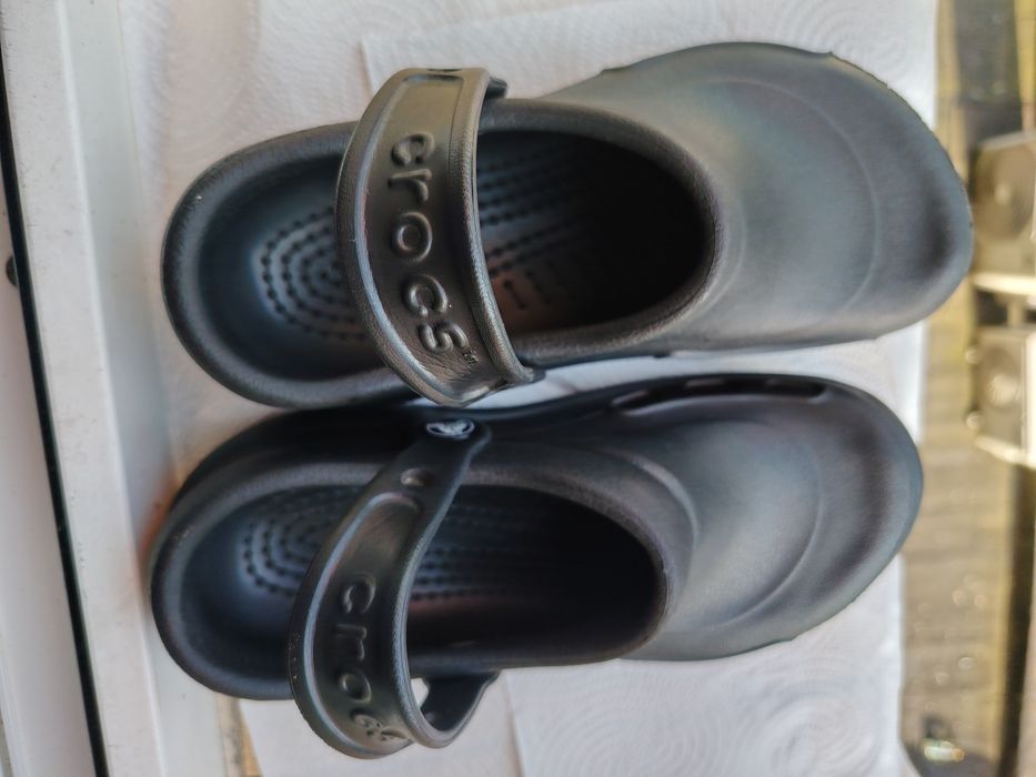 Saboti Crocs, nr 35