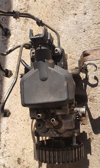 Piese dacia papuc cutie viteză  pompă injectie electronică ,calculator