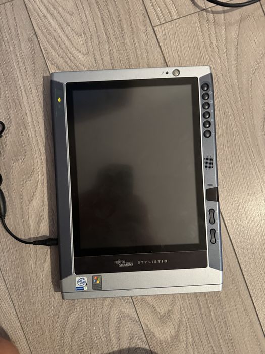 Tableta veche Fujitsu siemens , anii 2000