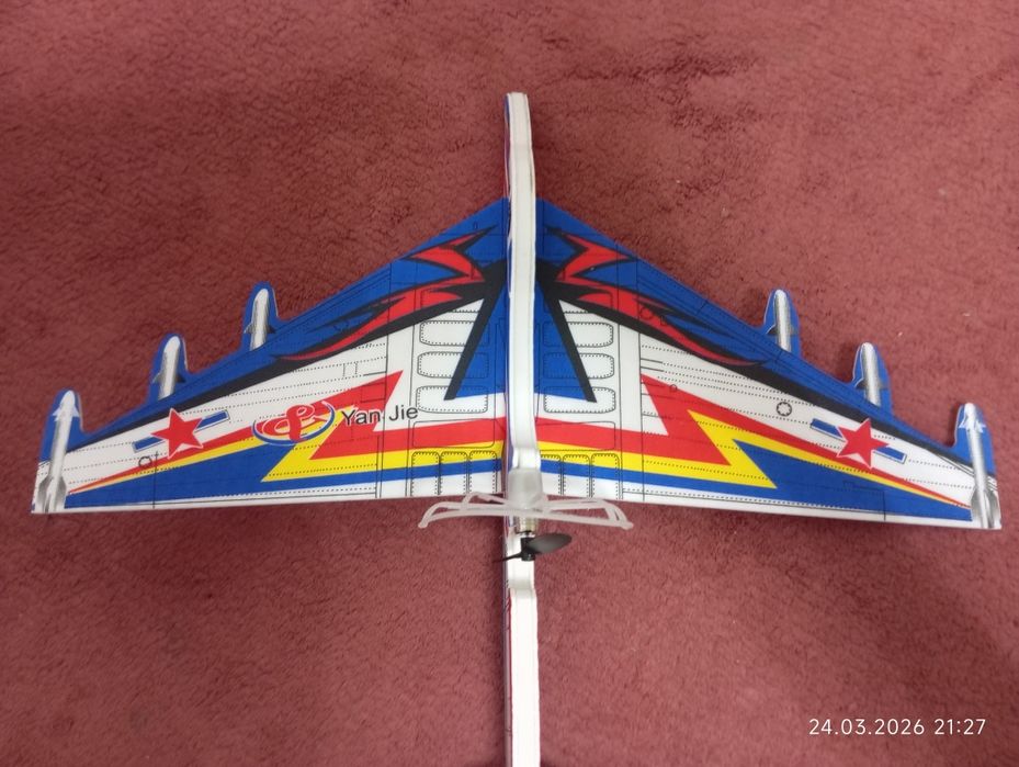 Игрушечный самолёт(14+)/(9+)