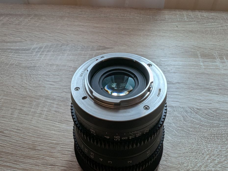 Meike 16mm MFT T2.2