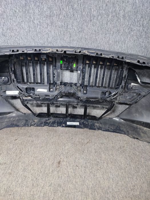 Bara fata Bmw seria 7 G70 M-pachet