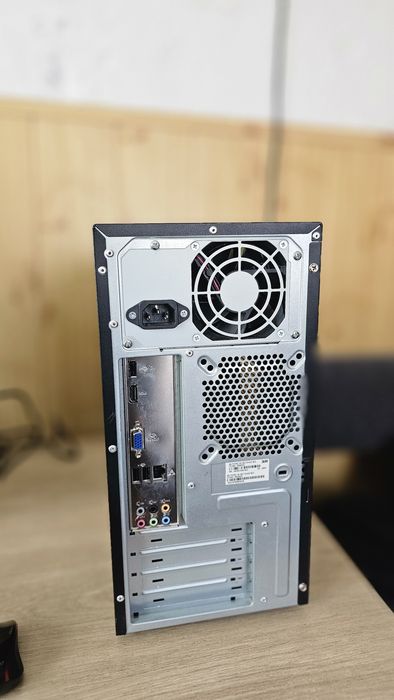 PC Asus Desktop / Intel i3-4170 3.70GHz / 8GB RAM / HDD 500GB / Windows 10
