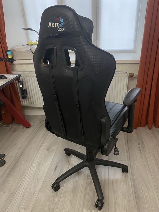 Игровое кресло Aero Cool